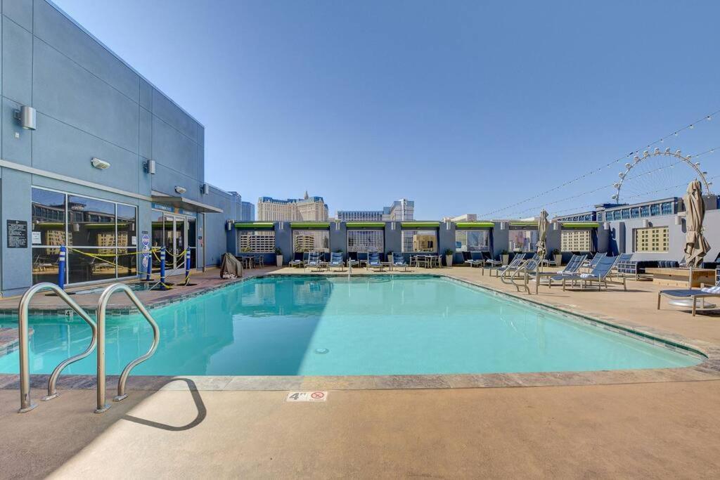 Ultimate Las Vegas Getaway One Bedroom Suite With Balcony, Kitchen, Gym, Pool & Free Parking Exterior photo